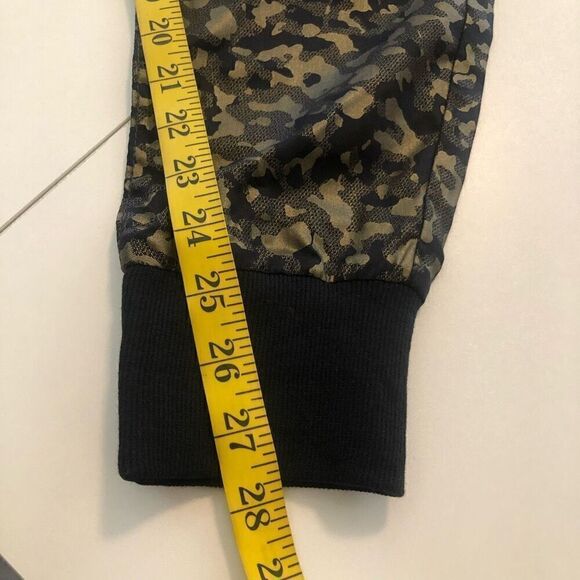 True Religion Cameron Camo Joggers size 6, Baddie Girl - Picture 14 of 14